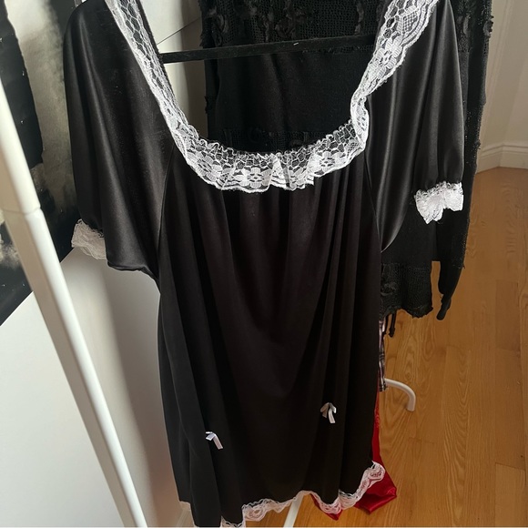 1980s black white lace full slip - Picture 3 of 4